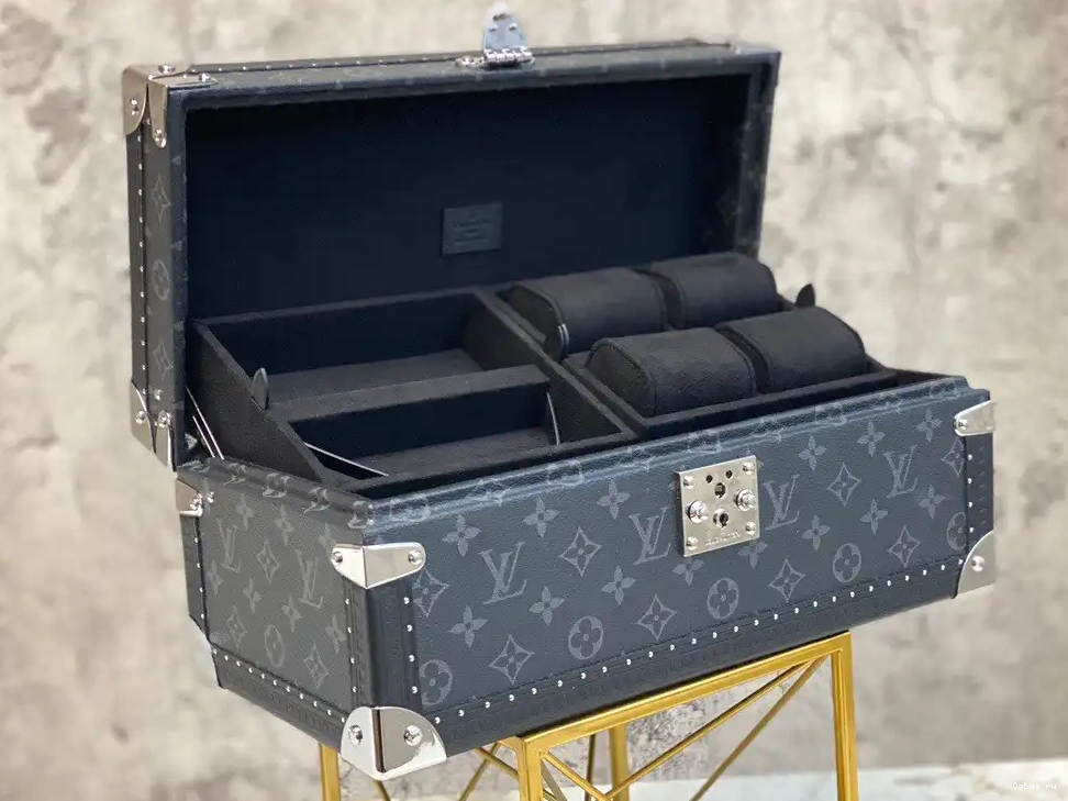 ACCESSOIRES VUITTON COFFRET LOUIS 0626